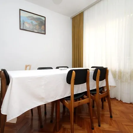 Apartment With A Parking Space - 9099