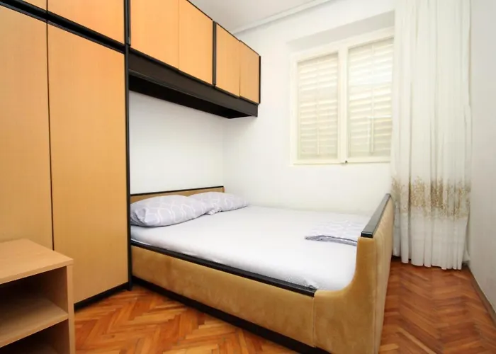 Apartman With Parking Space - 9099