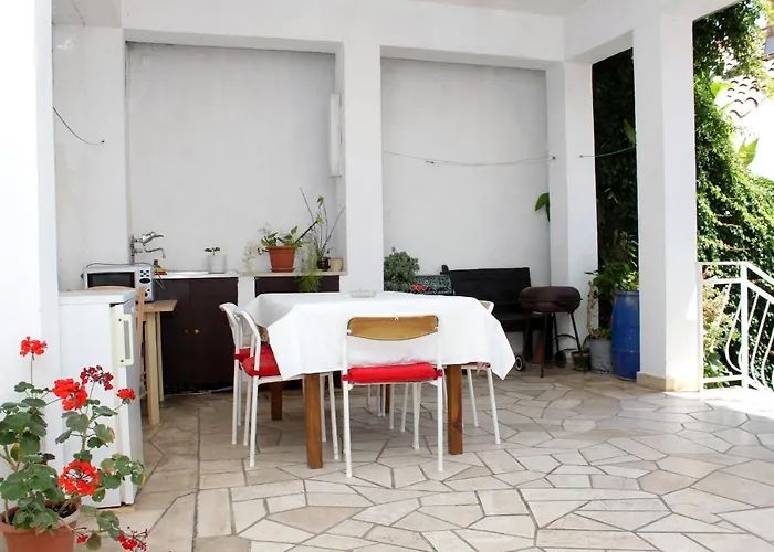 Apartman With Parking Space - 9099 *